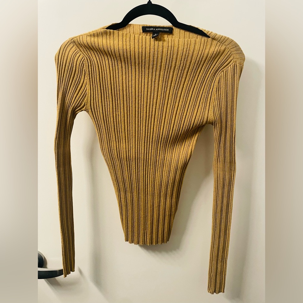 Sandra Angelozzi - Modern Ribbed Long Sleeve Stretch Top